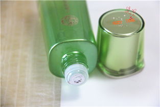 abbytong點(diǎn)評(píng)水嫩精純明星美肌水 極致水潤(rùn)體驗(yàn)，重現(xiàn)明星光彩